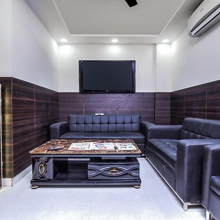 Hotel Aerostar Gold - Opposite Max Healthcare Дели Экстерьер фото