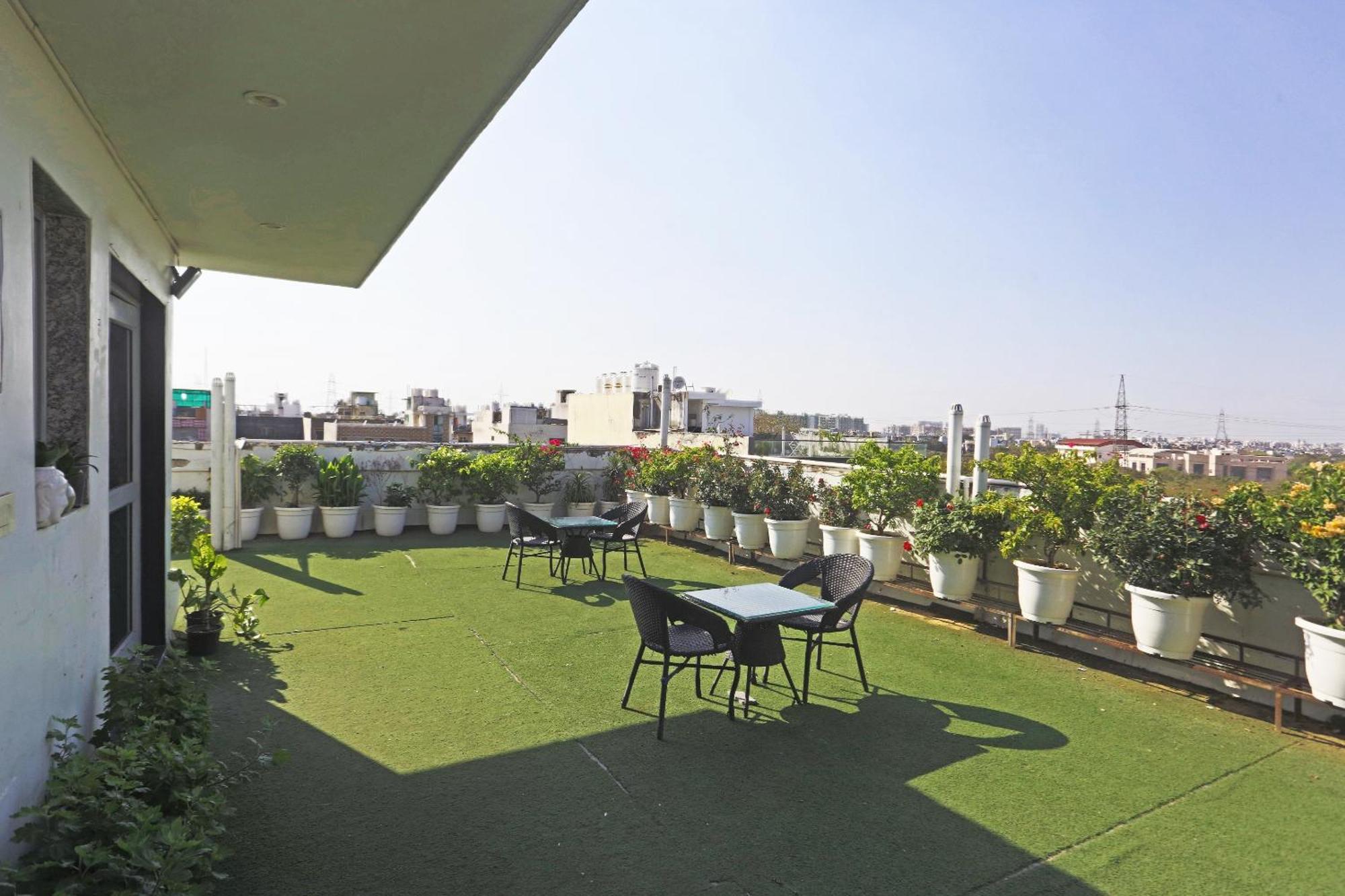 Hotel Aerostar Gold - Opposite Max Healthcare Дели Экстерьер фото