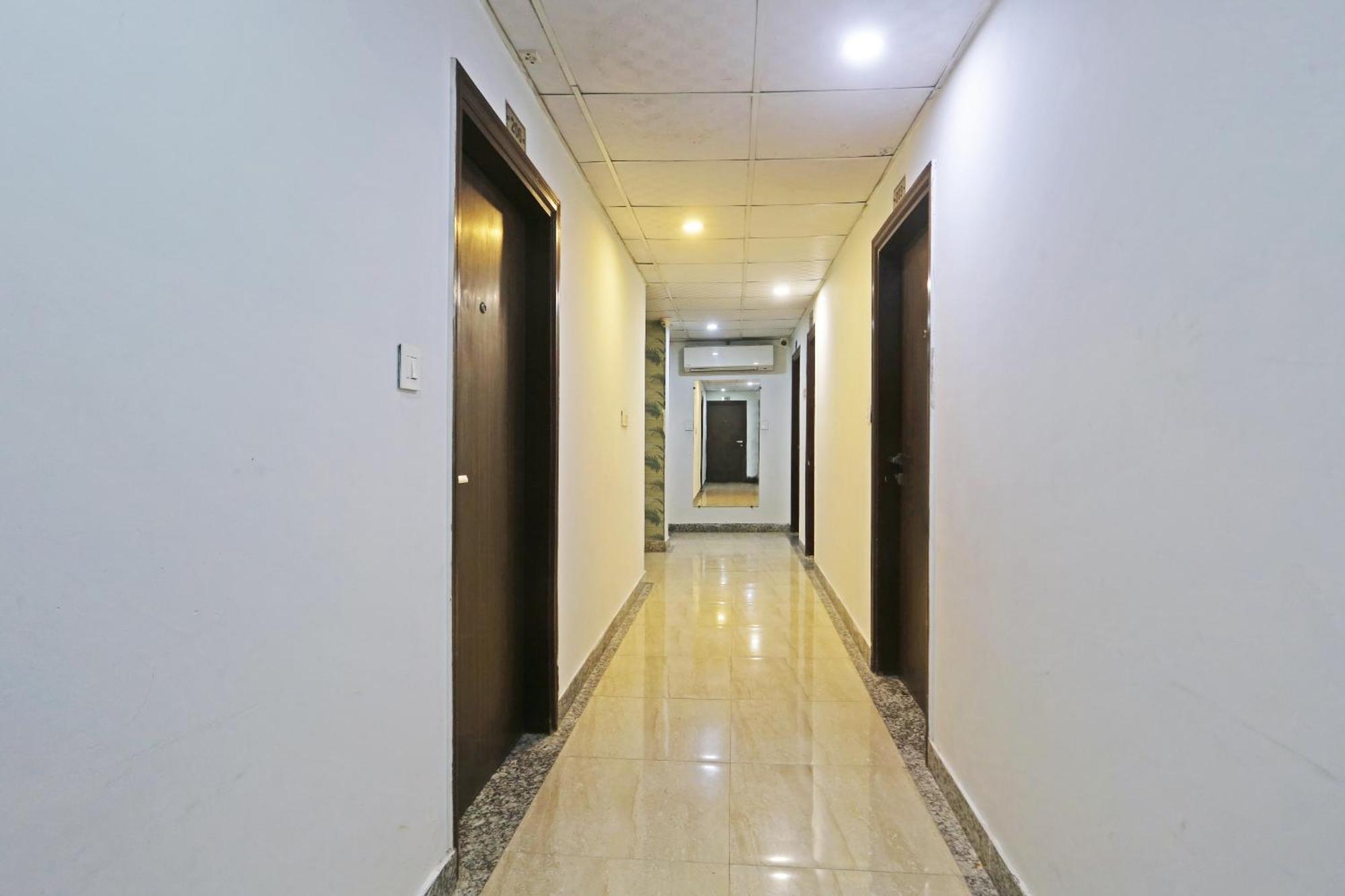 Hotel Aerostar Gold - Opposite Max Healthcare Дели Экстерьер фото