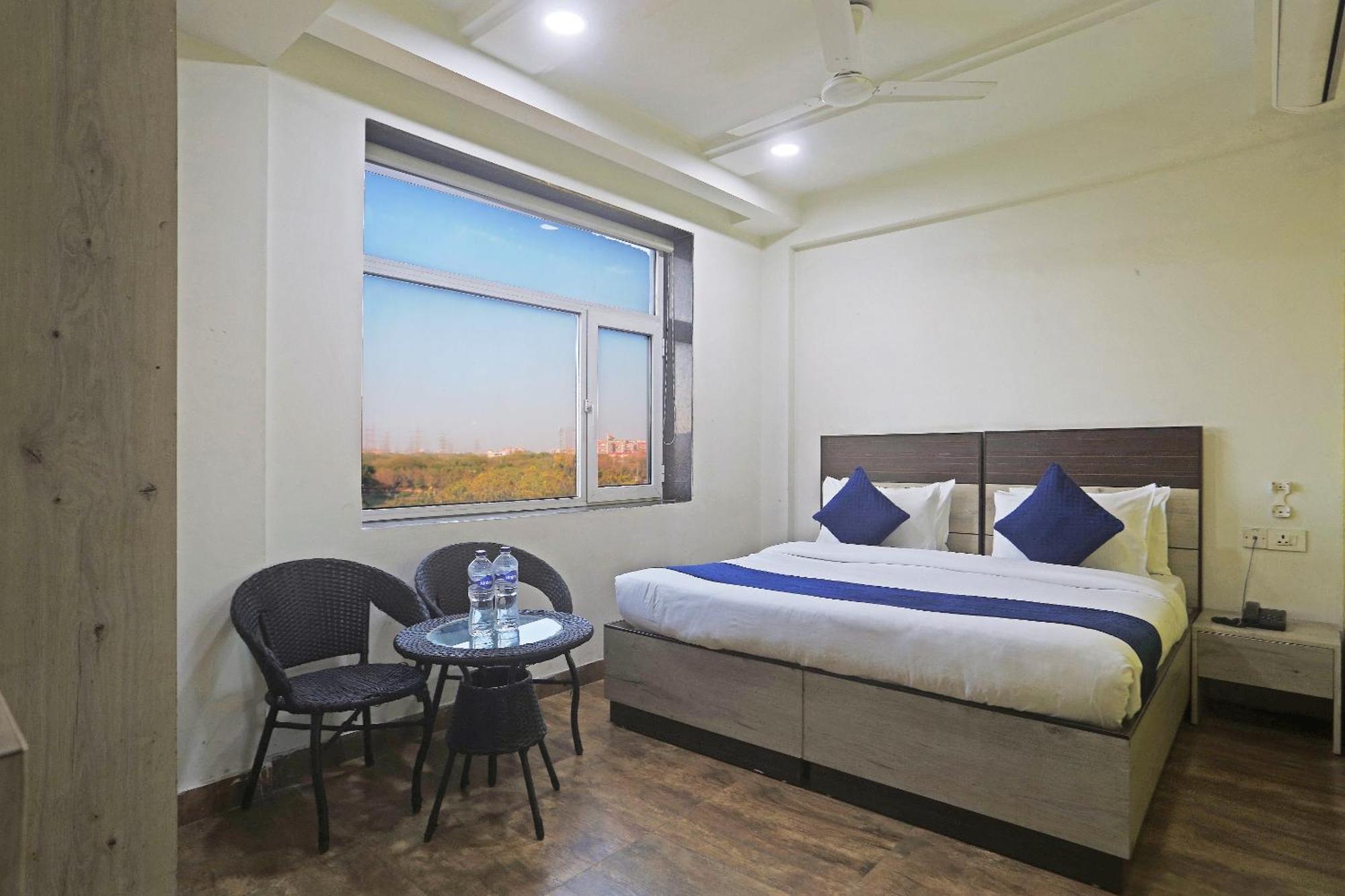 Hotel Aerostar Gold - Opposite Max Healthcare Дели Экстерьер фото