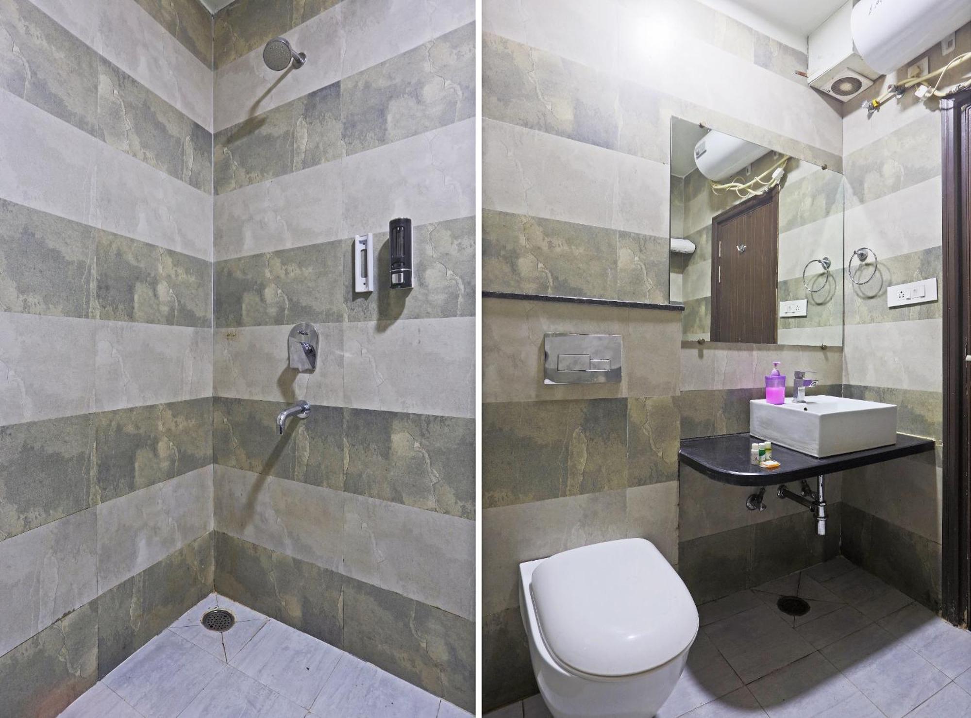 Hotel Aerostar Gold - Opposite Max Healthcare Дели Экстерьер фото